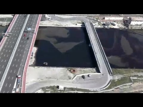 Genova - Guasto in raffineria, petrolio finisce nel torrente (18.04.16)