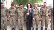 Hülya Koçyiğit, Kosova'da Görevli Türk Askeriyle Biraraya Geldi -1