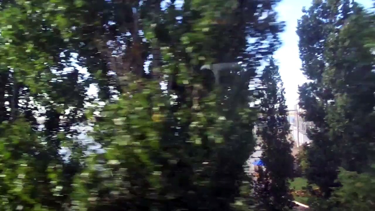 Flows the Volga River. (Flows the Volga River.)