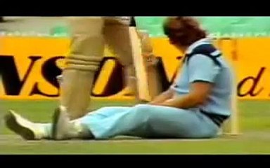Funny Cricket Moments !! You will surely laugh every time you watch it