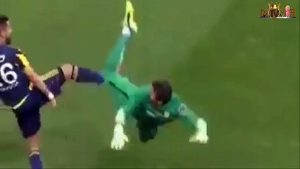 Fernando Muslera akrep kurtarışı Amazing Skill (Galatasaray - Fenerbahçe)