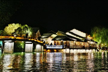 夜船遊烏鎮水鄉西柵 Night Boat Cruise At Wuzhen Water Town
