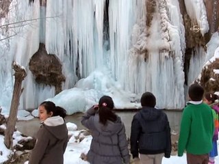 Girlevik Şelalesi dondu ortaya muhteşem manzara çıktı