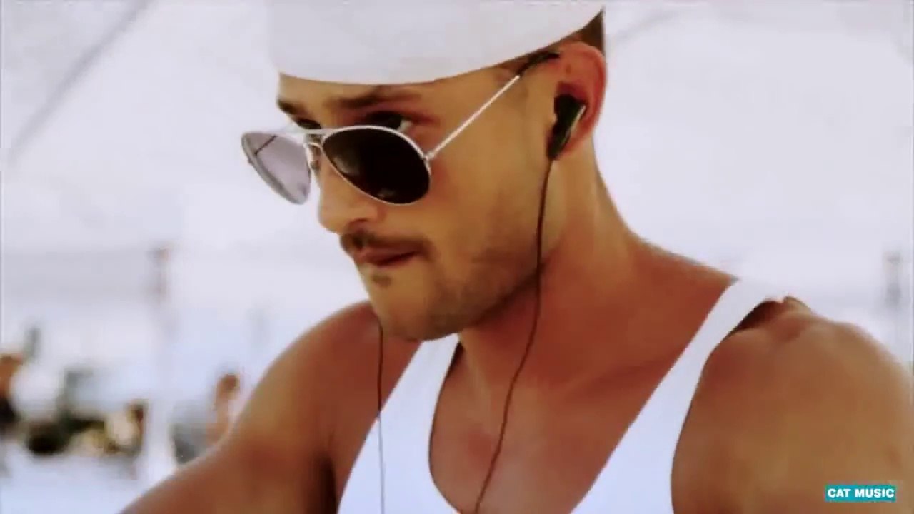 Andreea Banica Love in Brasil [HD]