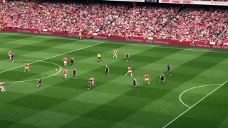 Arsenal passes living from the game