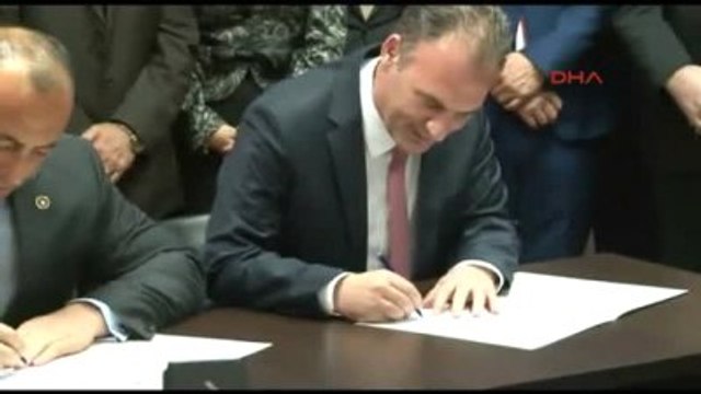 Kosova?nın İki Muhalefet Partisi Seçim Öncesi Koalisyon Anlaşmasını İmzaladı