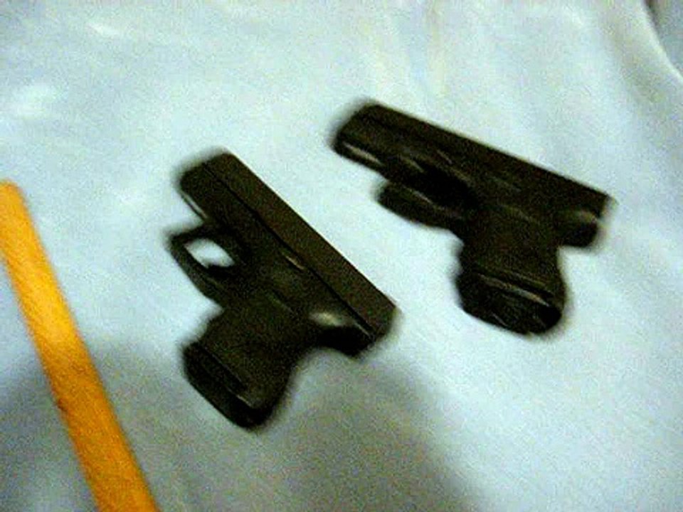 Grip Compairson between the Glock 27 and Glock 29