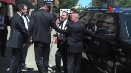 Erdoğan'ın Koruması ile Gizli Servis Ajanı Arasında Gerilim
