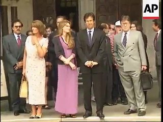 What Imran Khan Did When Reporter Says To Jamaima “Kiss Him”