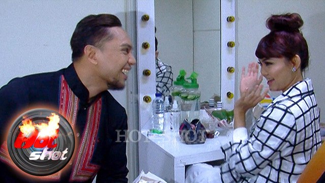 Kebersamaan Rina-Fakhrul Saat Berbuka Puasa - Hot Shot 10 Juni 2016