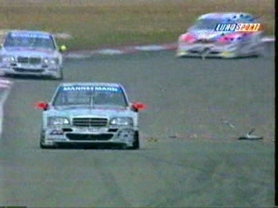 Course de voiture : attention au lapin