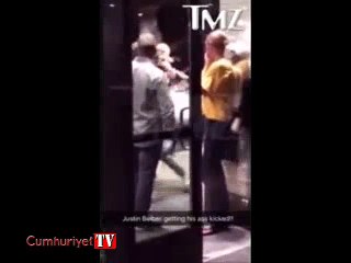 Justin Bieber tekme tokat kavga etti