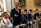 La visite du Président François Hollande aux Bleus