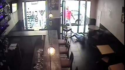 Serveuse agressée parce qu'elle servait de l'alcool durant le ramadan
