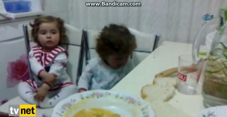 İkizler Annelerine Sert Çıkıyor Çok eğlenceli