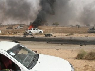Libye: le fief des jihadistes de l'EI cible de l'artillerie lourde