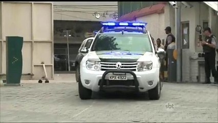 RJ: Polícia faz perícia no local onde jovem foi estuprada por mais de 30 homens