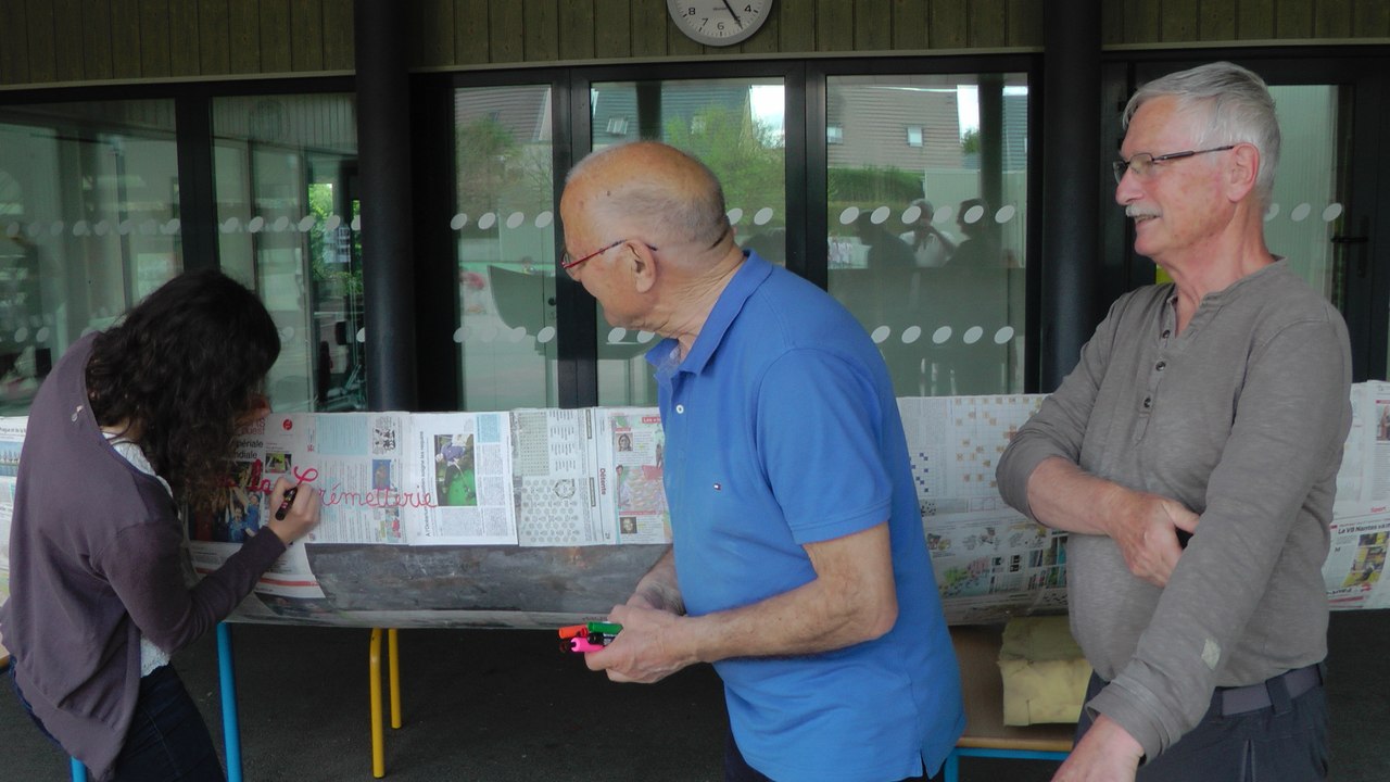 Le canoë en papier, il flotte le 08 juin 2016