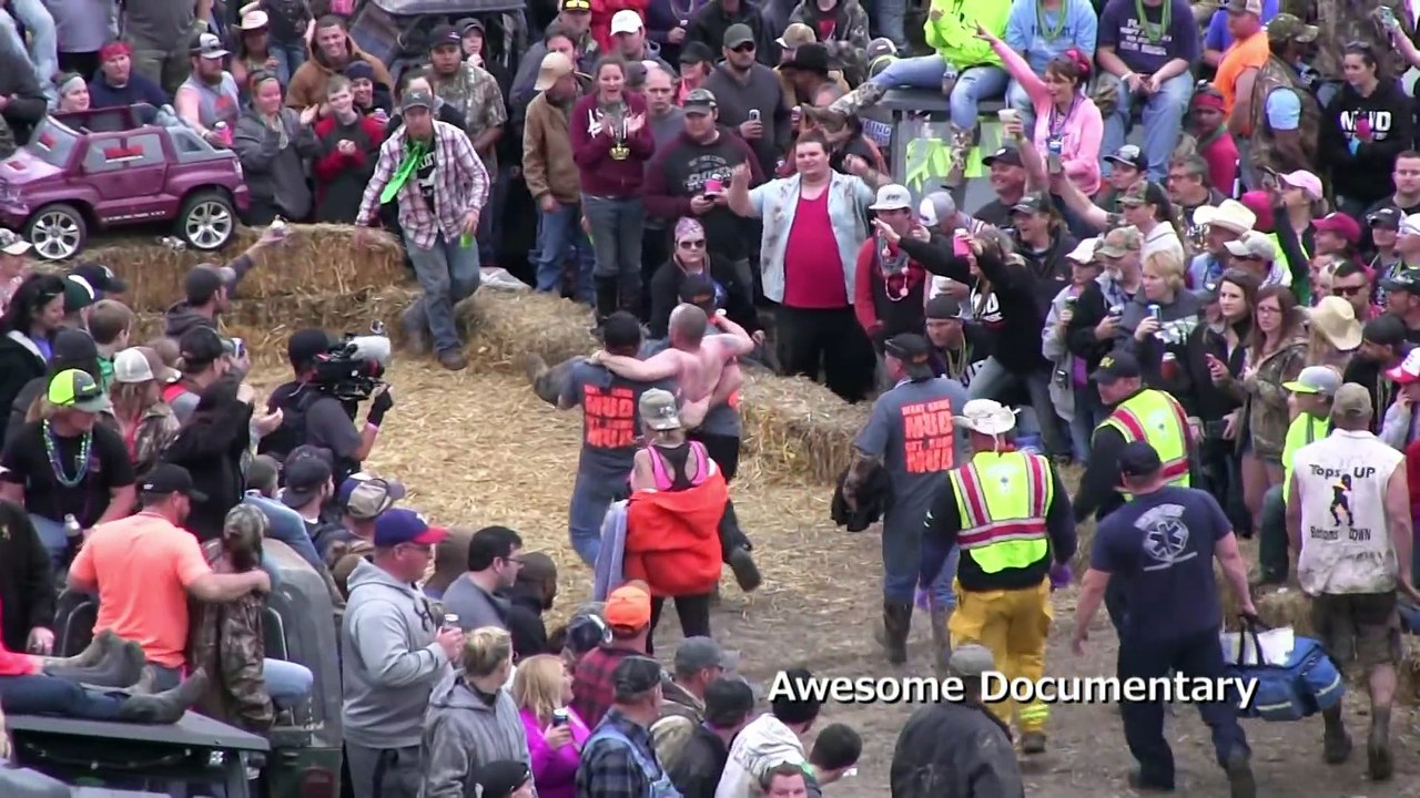 Course de descente en voiturette Barbie : KO de pilotes ! Extreme Barbie Jeep Down Hill Racing - RWP