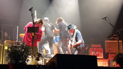 Neil Young and Promise of the Real "Love And Only Love" Belfast 7 June 2016