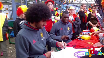Deux Diables rouges en visite à Mons