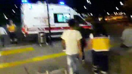 YARALANAN GENÇ KANLAR İÇERİSİNDE KALDI