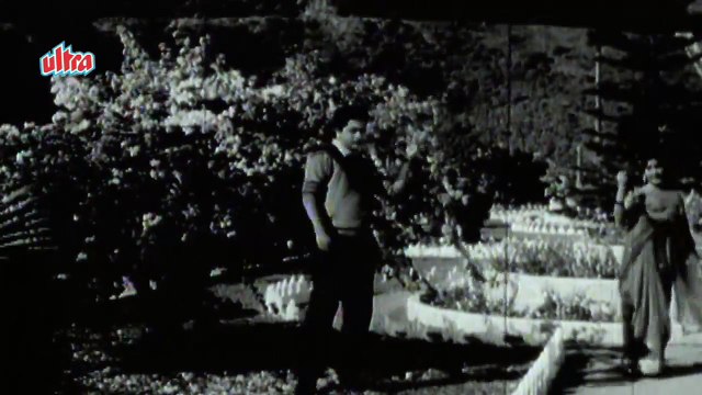 MAIN BHI LADKI HOON (1964) - Aaye The Huzur Bade Tan Ke | Zulfen Sanware Ban Than Ke - (Asha Bhosle)