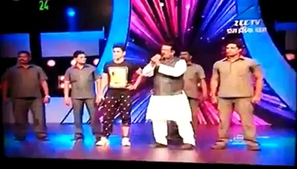 Zee Tv judge Fight in Live Program