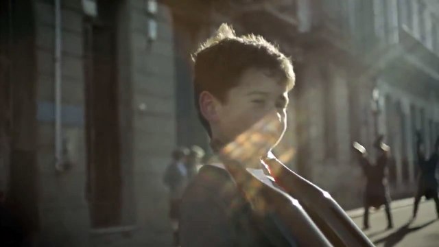 100 F NAZCA SAATCHI & SAATCHI pour Leica