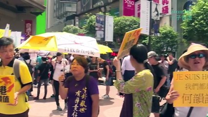 Angry Hong Kong Protestors Boycotting Lancôme