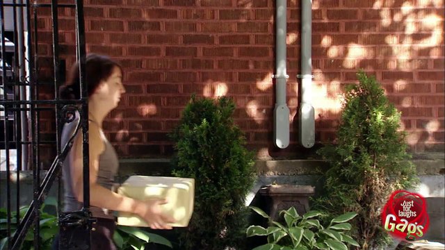 Face Door Knocker Comes to Life