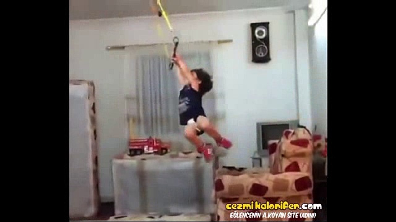 Geleceğin Altın Madalyalı Jimnastikcisi Olmaya Aday 2 Yaşındaki Ufaklık