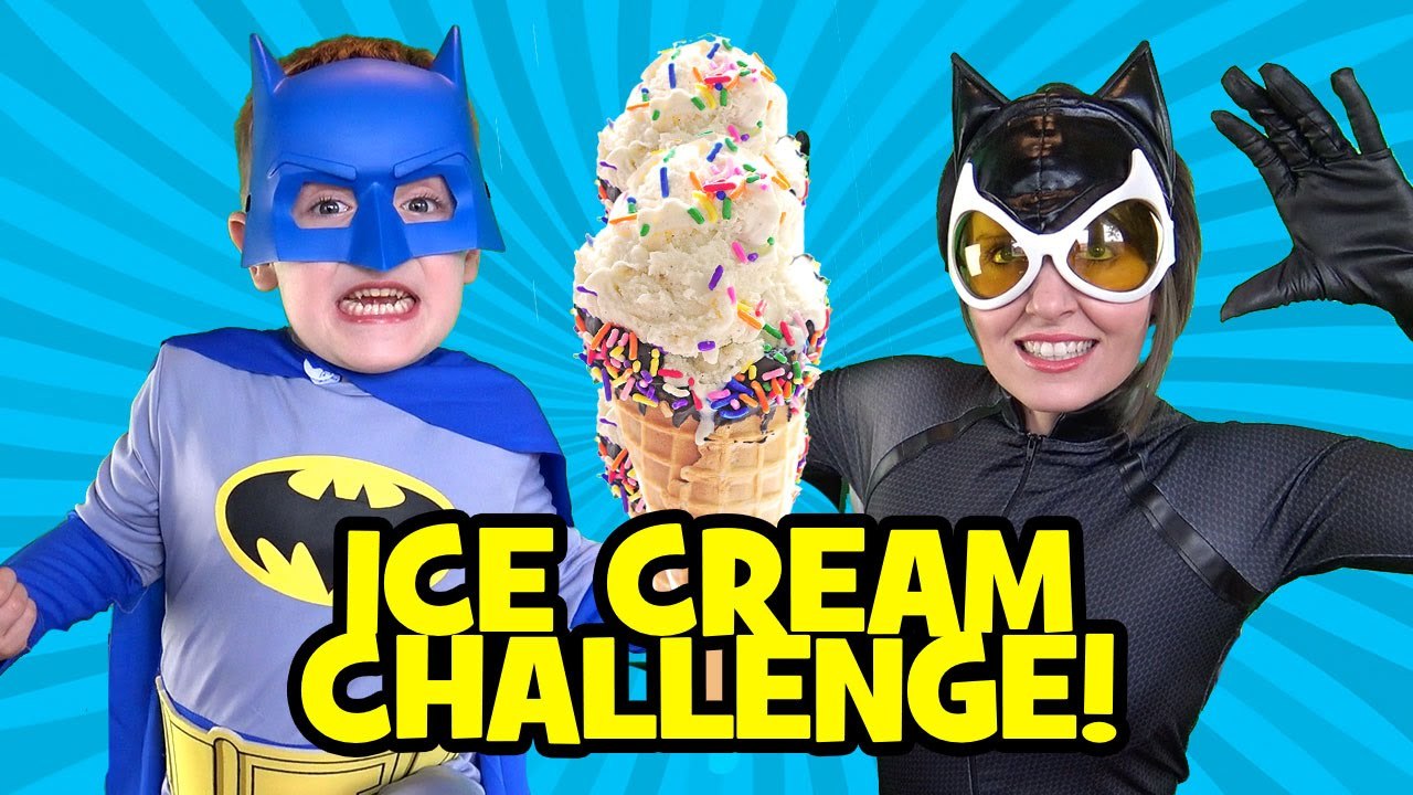 Batman vs Catwoman Ice Cream Défi avec Superheroes dans la vie réelle par KidCity