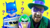 Batman vs Les Superheroes Riddler dans la vie réelle avec Joker Play-Doh Surprise Egg & Jouets par KidCity