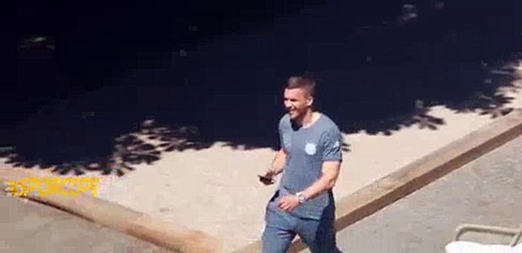 Lukas Podolski'nin basketbol eğlencesi