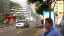 4:15 PM, 8M. PNB lanza bombas lacrimógenas a la Plaza Francia en contra de protesta pacífica.