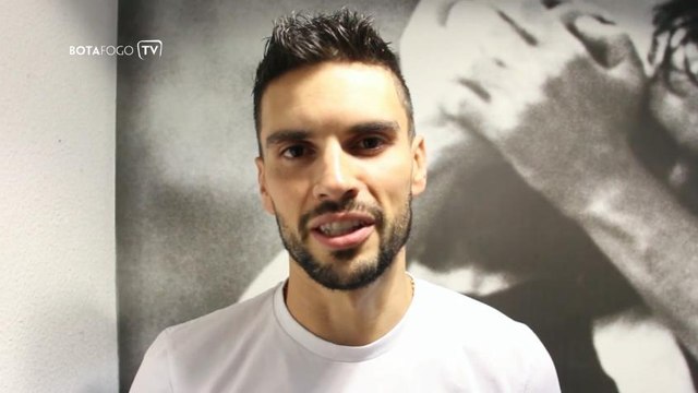 De volta ao Botafogo, Rodrigo Pimpão pede apoio da torcida