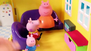 ❤ PEPPA PIG ❤ George va al baño solo | Vídeos de juguetes en español