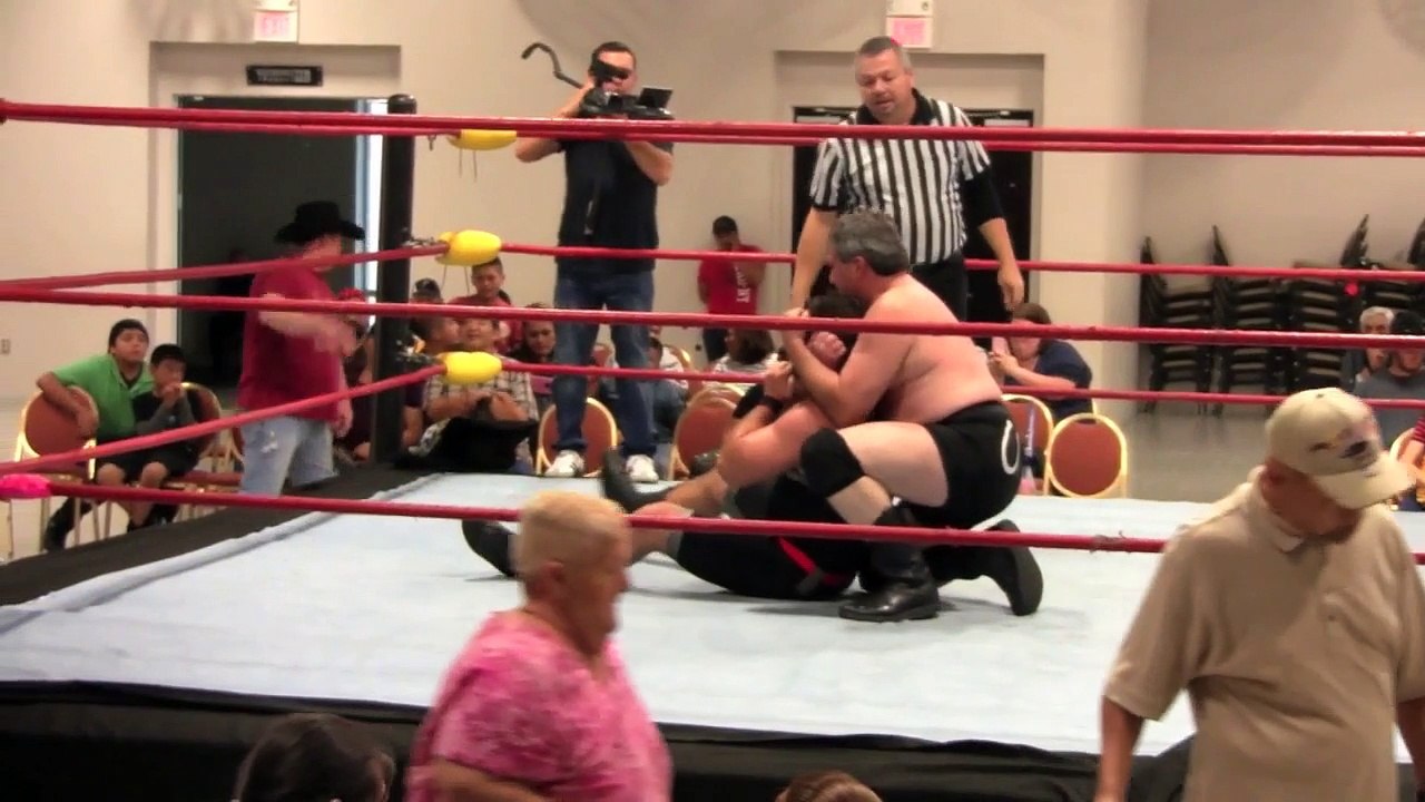 Bobby Garrett vs jamie Holley
