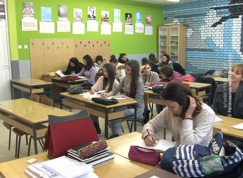Prosvetni radnici nezadovoljni predlogom Konkursa za upis u srednje škole, 20. april 2016. (RTV Bor)