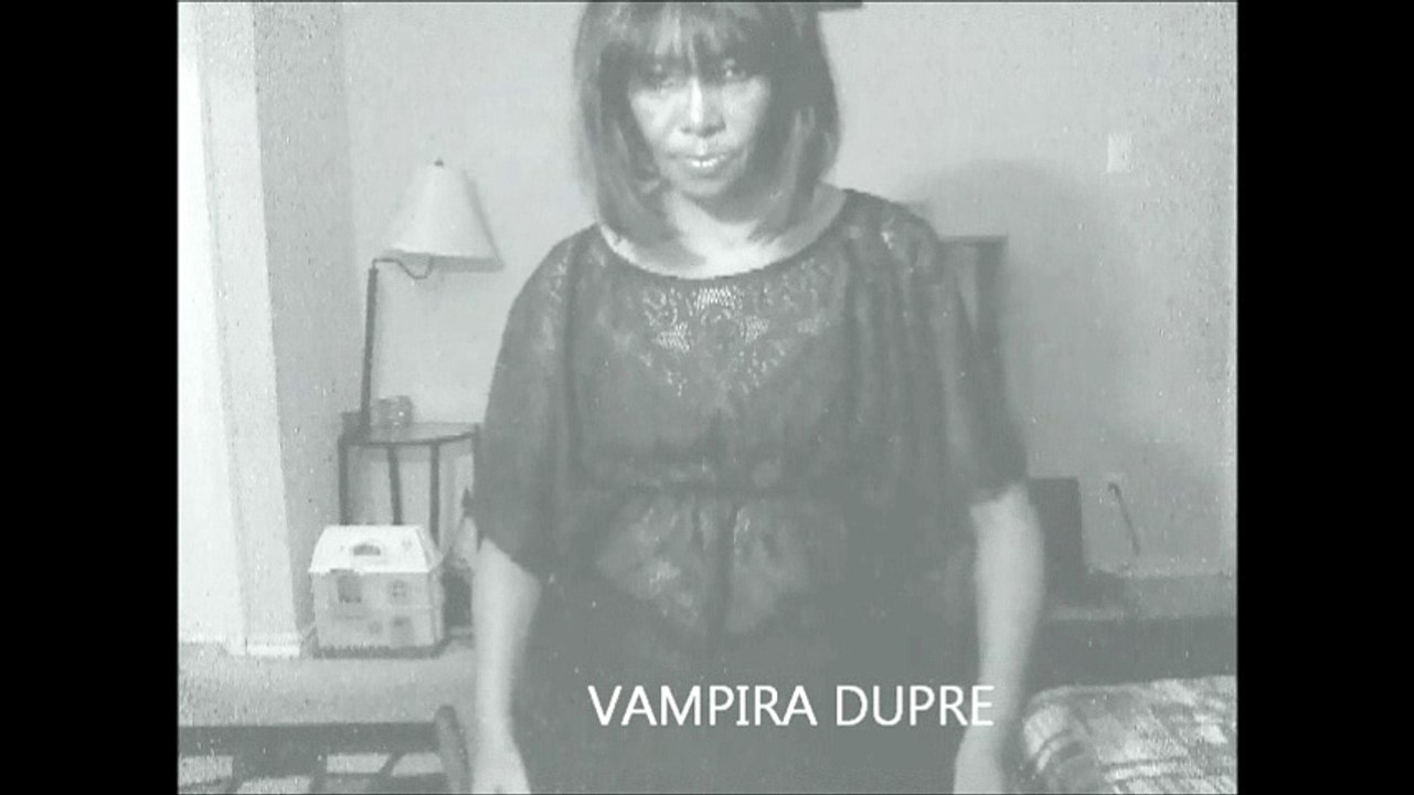 Dora as Vampira Dupre