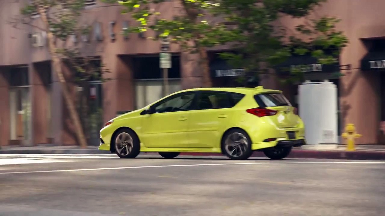 2016 Scion iM Exterior and Drive