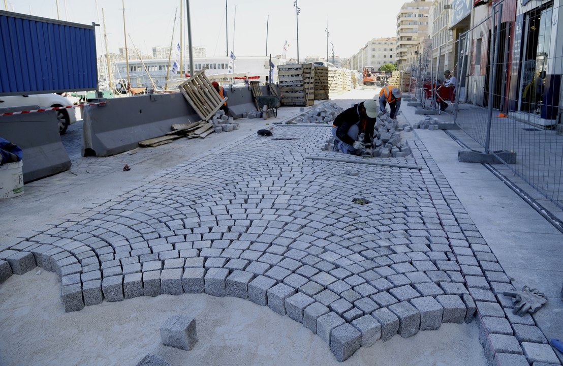 Le 18:18 - Chantier du Vieux-Port de Marseille : les terrasses reviennent, les bouchons disparaissent