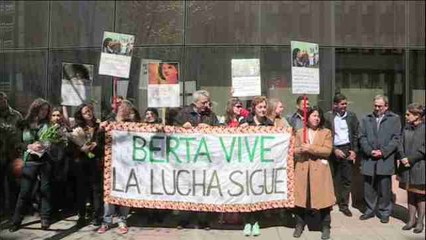 La hija de Berta Cáceres califica en el PE el asesinato de la activista de "crimen político"