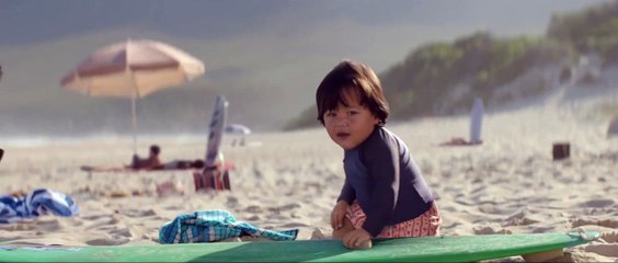 Les bébés dEVIAN sont de retour et cette fois-ci ils surfent Pub EVIAN