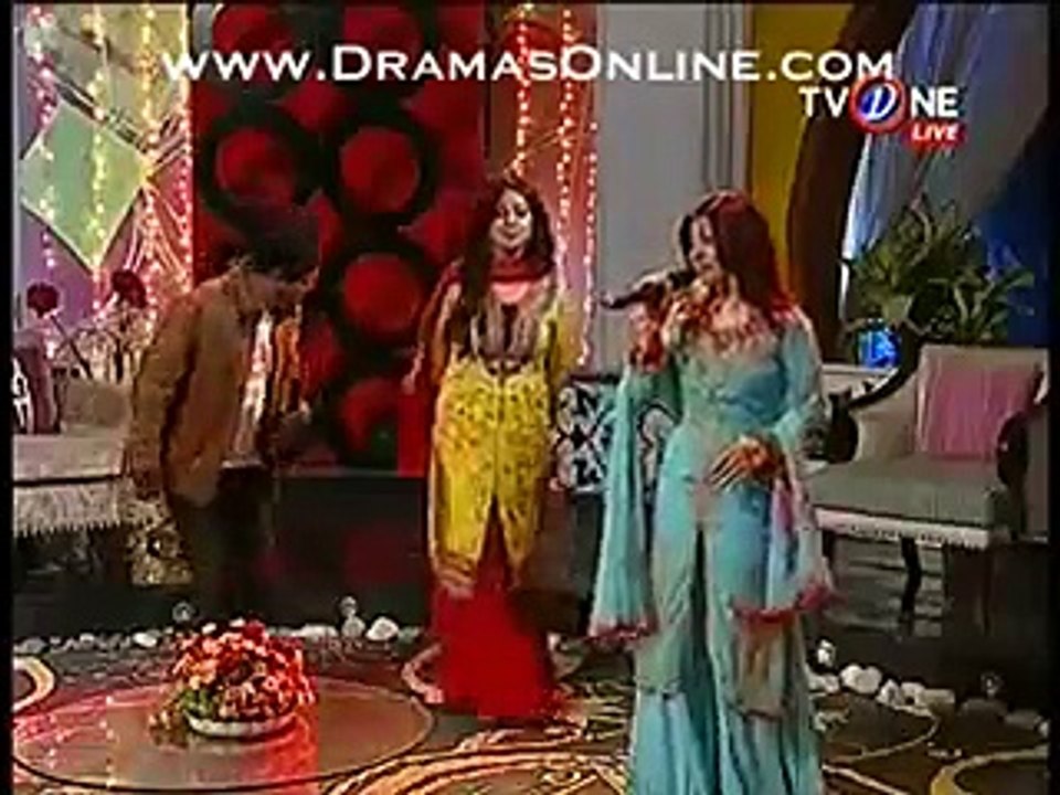 What Happened In Live Morning Show With Singer Hilarious Video