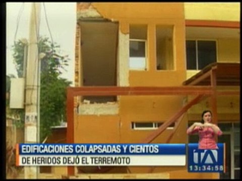 Roban enseres en las edificaciones colapsadas en Manabí