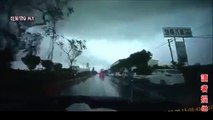 MV: Tornado Se Traga Vehiculo En Taiwan
