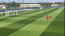 Entraînement fort ce matin avec Lucas Moura et Kevin Trapp ! Contant d'être de retour sur la pelouse!