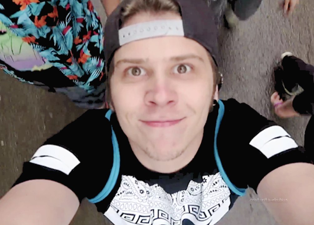 Just Can't Let Her Go - Rubius